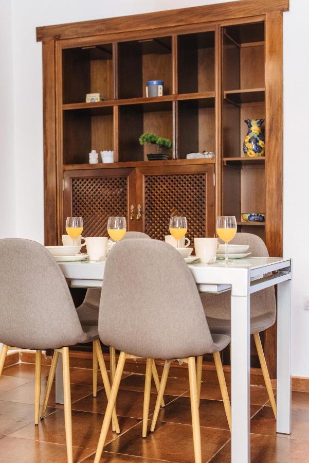 Homeyseville- Bright Apartment At Santa Cruz 6 Pax, Parking Optional المظهر الخارجي الصورة