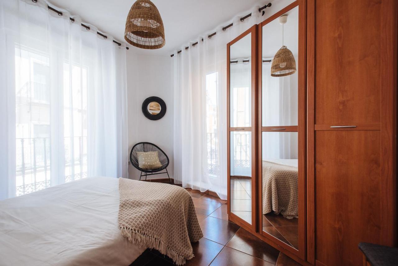 Homeyseville- Bright Apartment At Santa Cruz 6 Pax, Parking Optional المظهر الخارجي الصورة