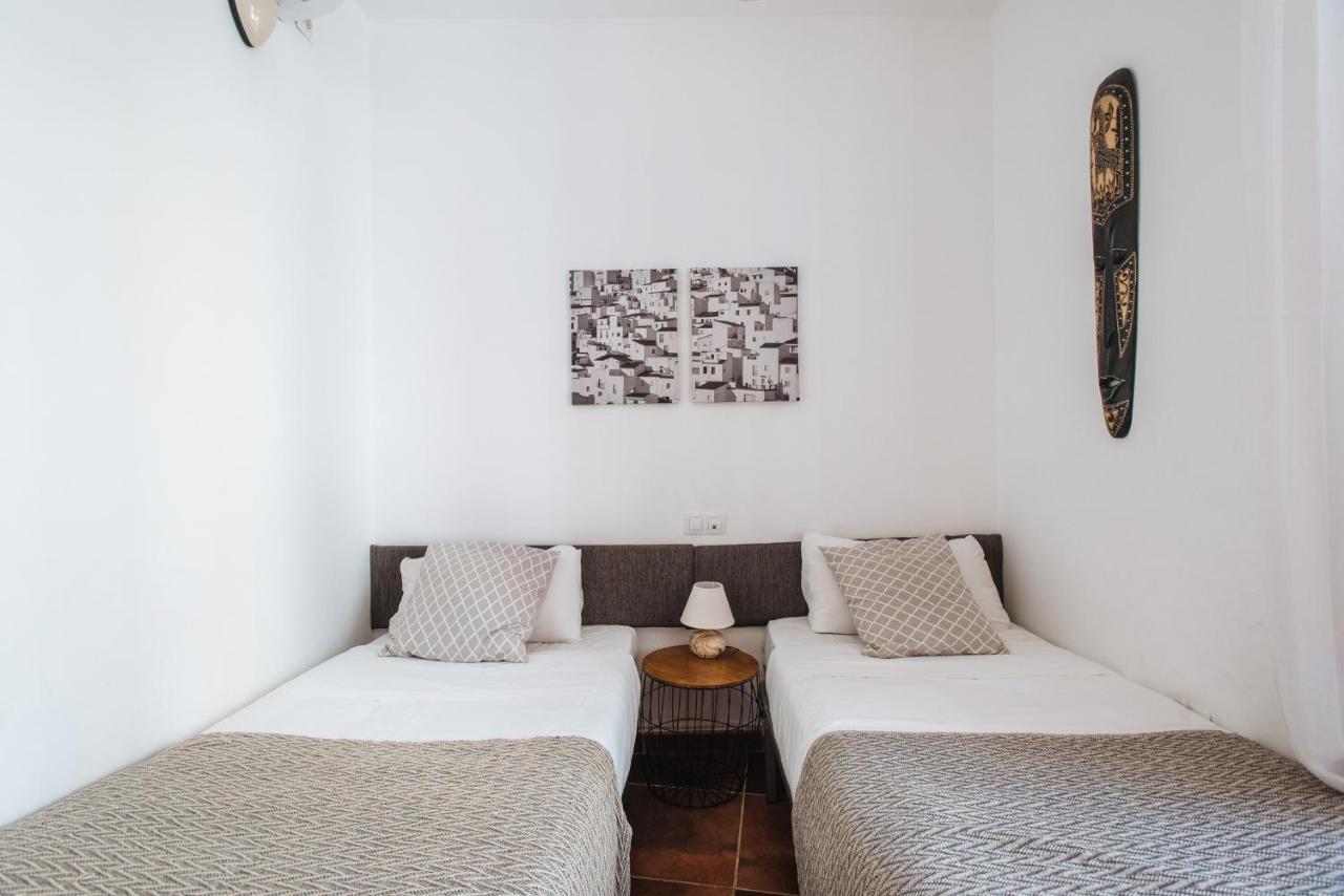 Homeyseville- Bright Apartment At Santa Cruz 6 Pax, Parking Optional المظهر الخارجي الصورة