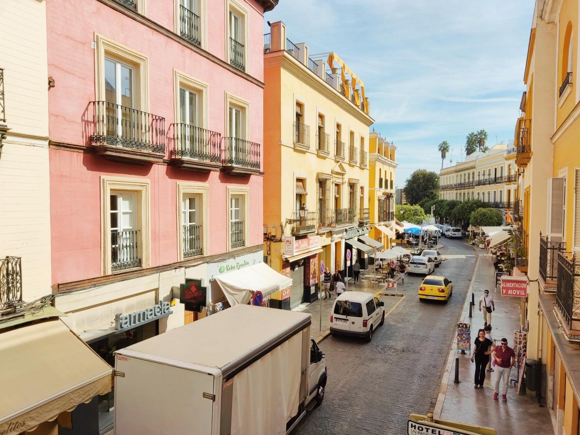Homeyseville- Bright Apartment At Santa Cruz 6 Pax, Parking Optional المظهر الخارجي الصورة